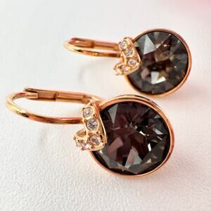 Swarovski Bella V Drop Earrings Gray Crystal Rose Gold Tone Swan Signed Elegant